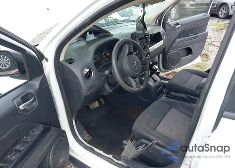 2016 Jeep Compass Sport z USA, uszkodzony, nr VIN 1C4NJDBB0GD523921